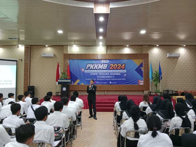 Mahasiswa Baru TA 2024/2025 Gelombang I STMIK Triguna Dharma Ikuti Pengenalan Kehidupan Kampus Mahasiswa Baru PKKMB 