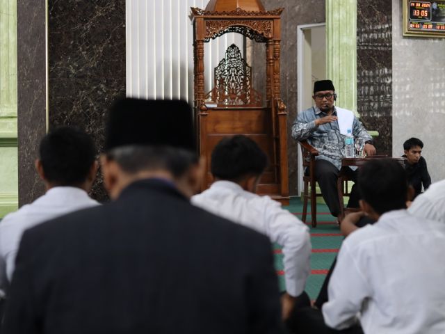 Program Rabu Mengaji Kampus Mengaji di Kampus Calon Ahli IT Masa Depan STMIK Triguna Dharma