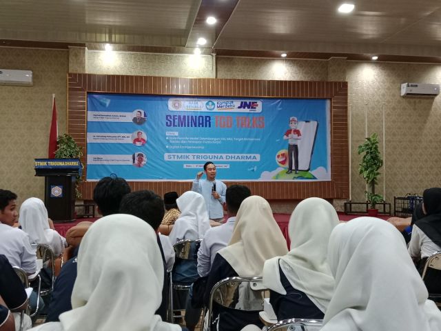 Gelar TGD Talks-Quantumlife Model dan Entrepreneur, STMIK Triguna Dharma dan PT JNE Sepakat SDM Gen-Z Harus Unggul